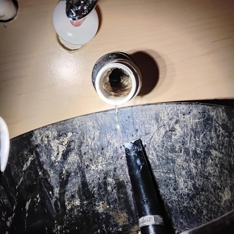 Lavatory sink drain pipe with water drip and tub