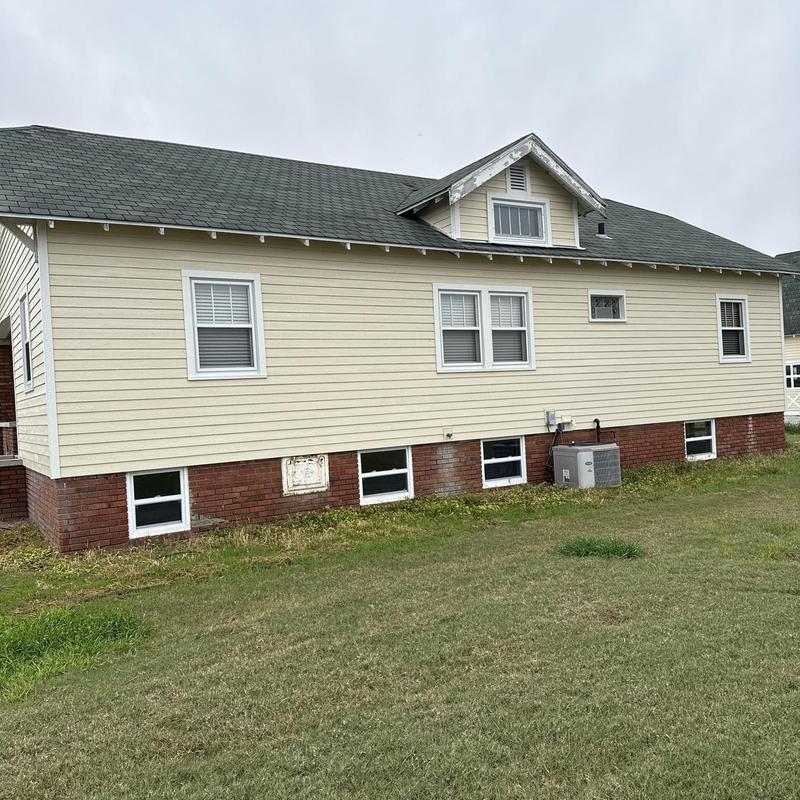 CertainTeed Belmont IR roof shingles on beige house
