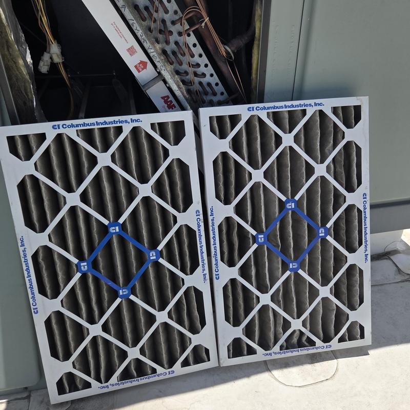 RTU air filters replacement with new filters RTU air filters replacement with new filters