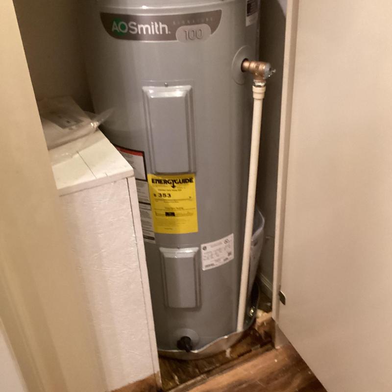 Electric water heater with expansion tank installation Electric water heater with expansion tank installation