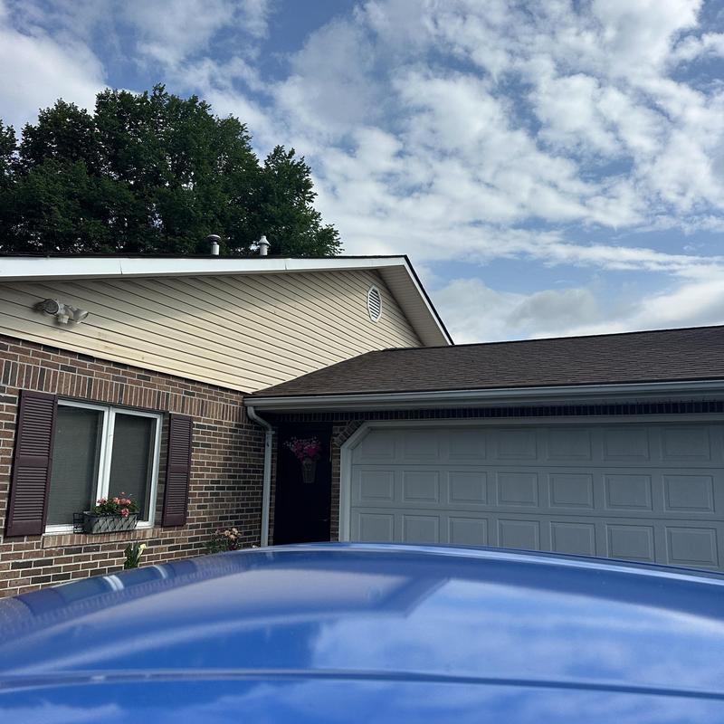 Asphalt shingle roof on residential home in Blountville, TN Asphalt shingle roof on residential home in Blountville, TN