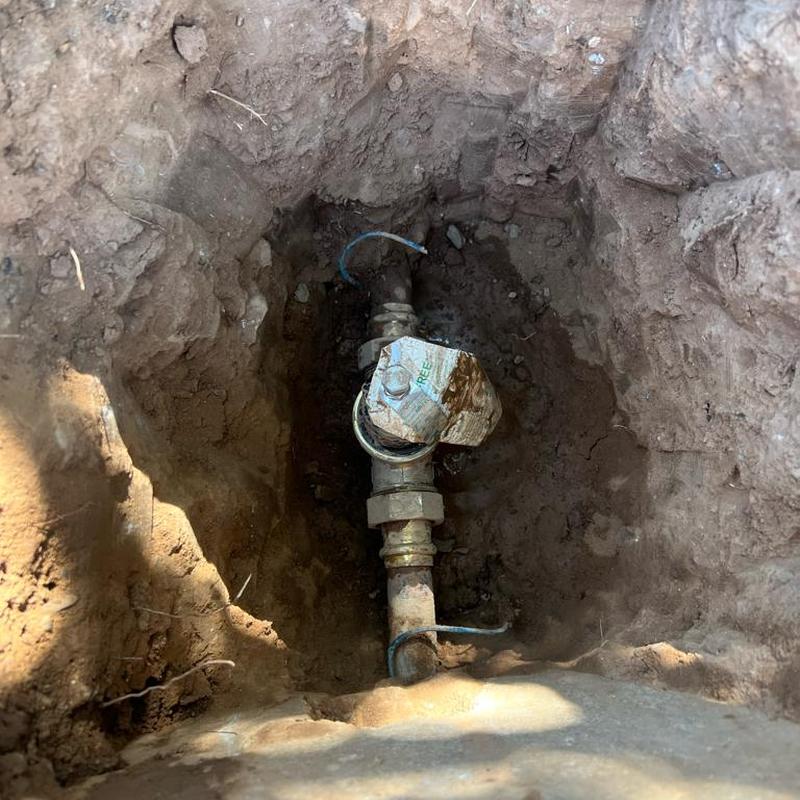 Pressure-reducing valve installed on underground water line