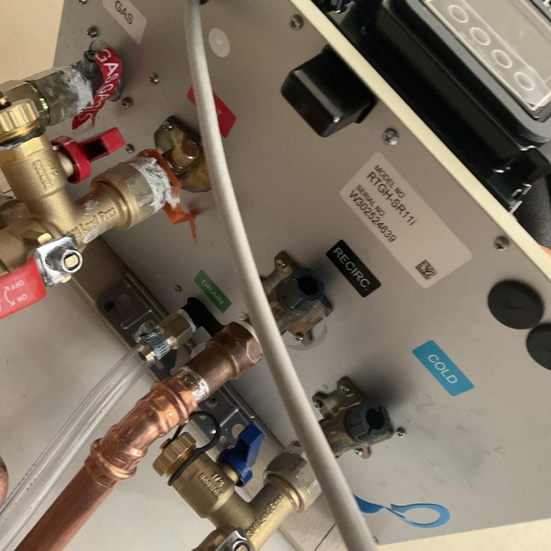 Tankless water heater incorrect installation valves and pipes Tankless water heater incorrect installation valves and pipes