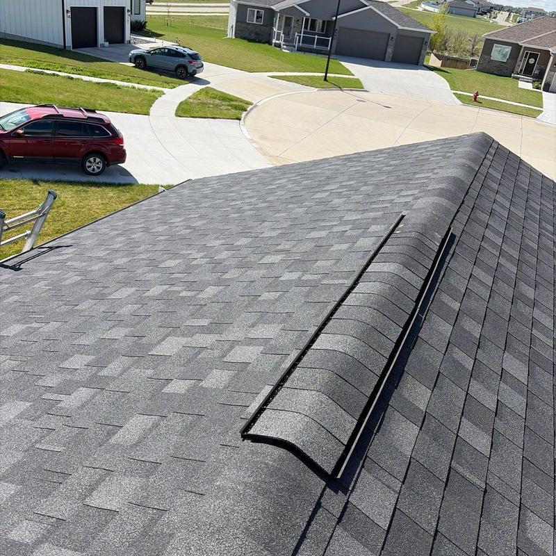 IKO Dynasty asphalt shingles roof with ridge vent installation