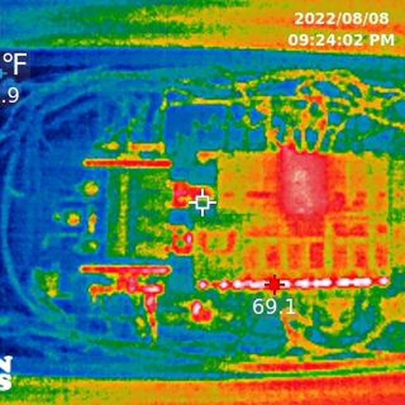 Thermal imaging of circuit board heat distribution