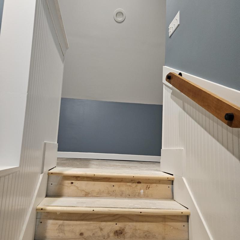 Staircase wood steps and handrail installation Staircase wood steps and handrail installation