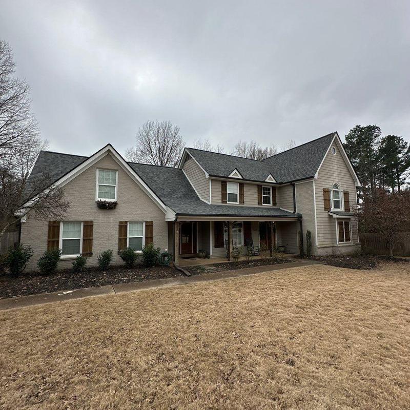 Owens Corning Oakridge asphalt roof in estate gray Owens Corning Oakridge asphalt roof in estate gray