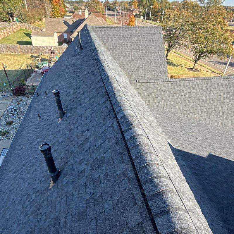 Certaineed Landmark shingle roof with ridge vents Certaineed Landmark shingle roof with ridge vents