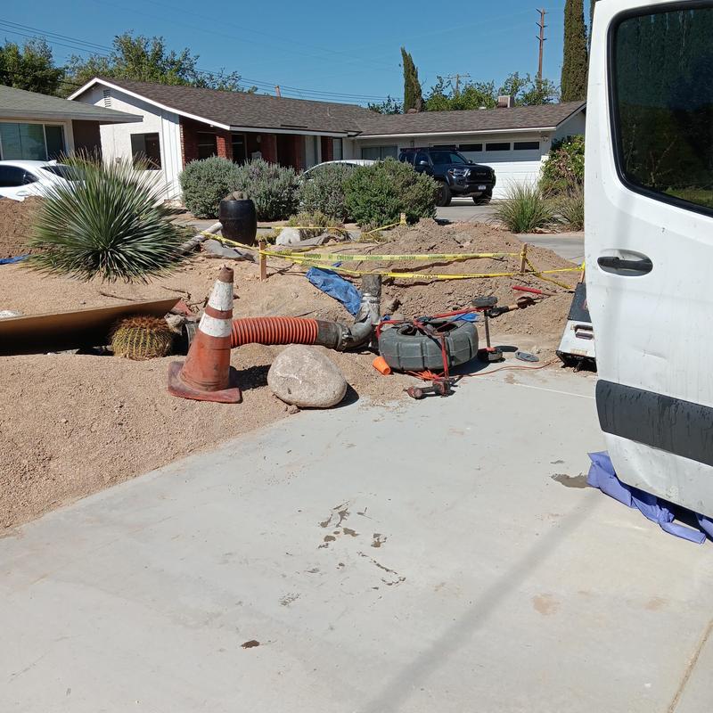 Trenchless sewer liner installation with pipe tools
