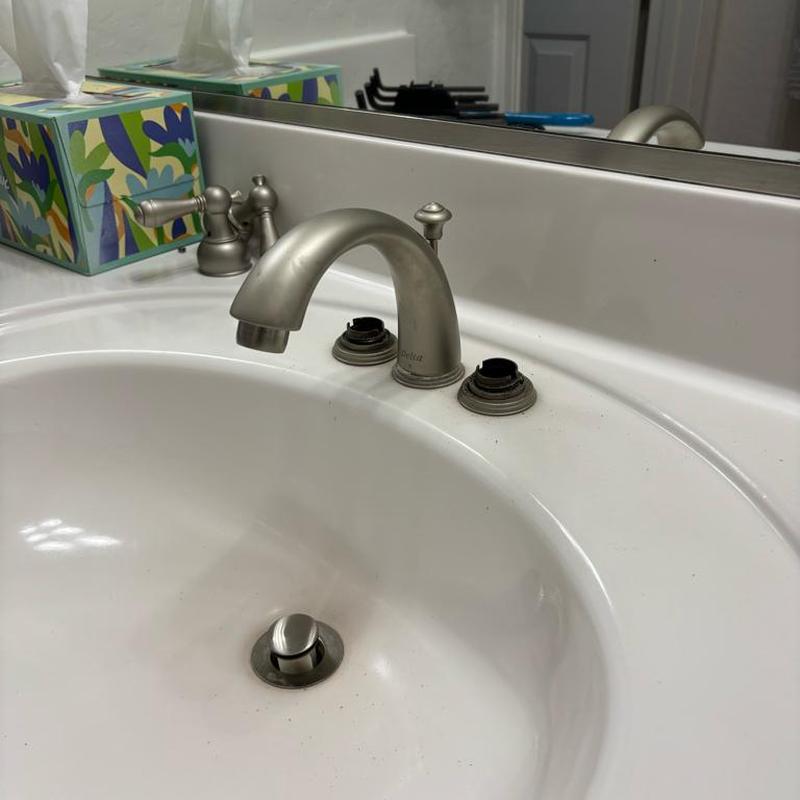 Delta Geist widespread faucet installation in bathroom sink