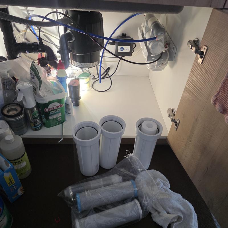 RO system filter housings and replacement filters under sink RO system filter housings and replacement filters under sink