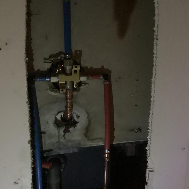 Shower valve and copper piping installation in wall cavity Shower valve and copper piping installation in wall cavity