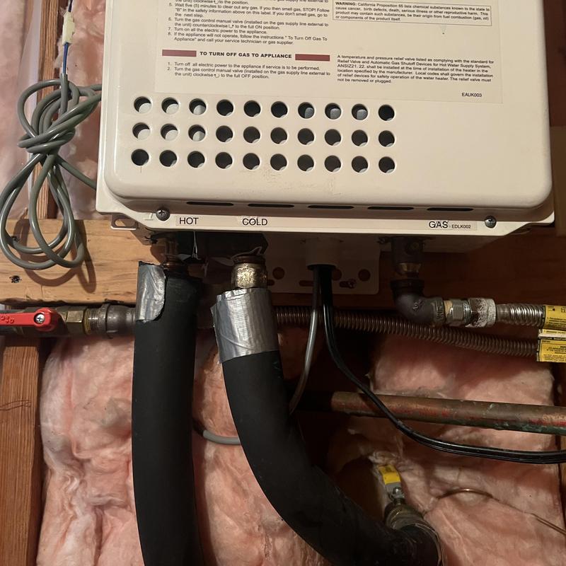 Tankless water heater pipes and gas line connections