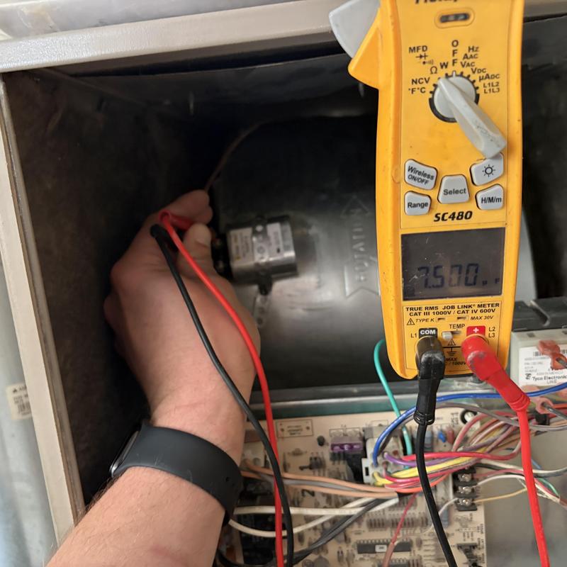 Blower motor capacitor testing on AC system panel Blower motor capacitor testing on AC system panel