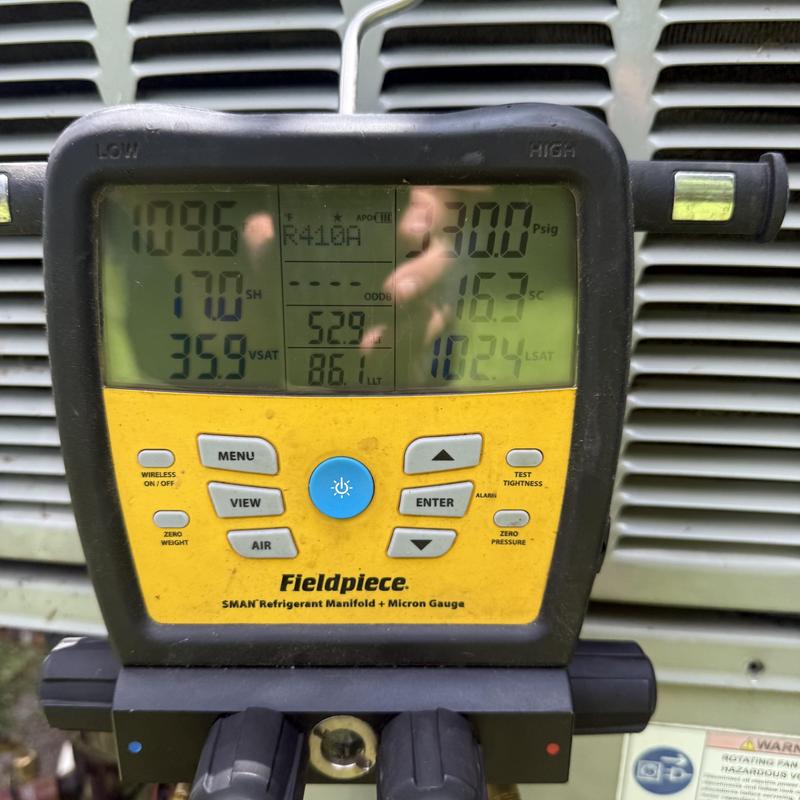 Refrigerant manifold gauge on AC unit reading pressures Refrigerant manifold gauge on AC unit reading pressures