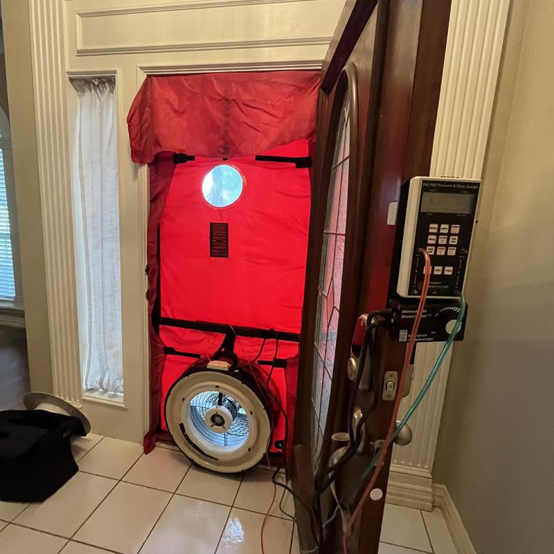 Door blower door air leakage testing setup with gauge