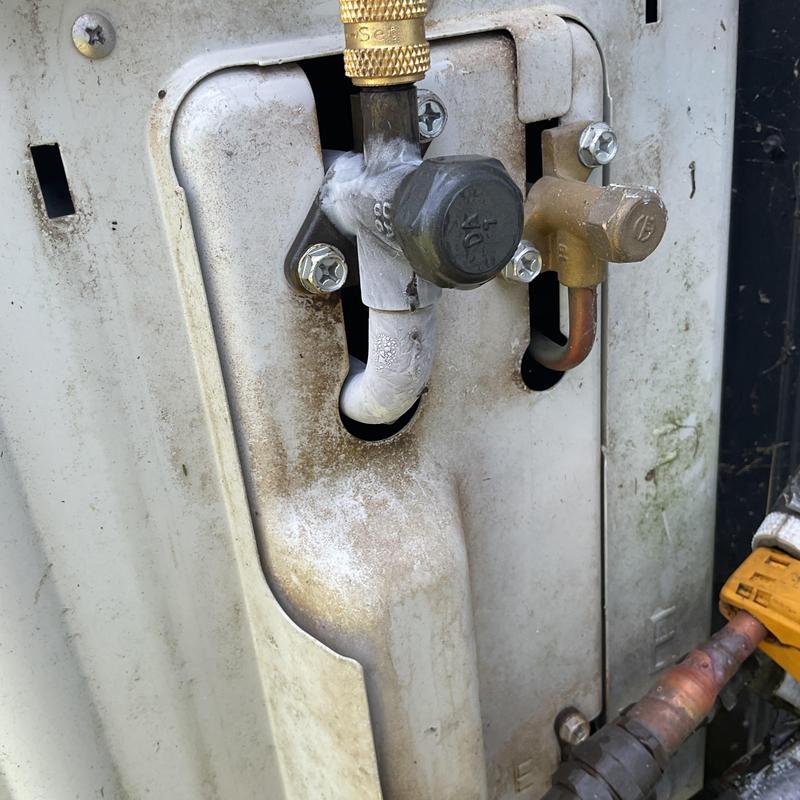 MR Cool Mini Split refrigerant line with frost buildup MR Cool Mini Split refrigerant line with frost buildup