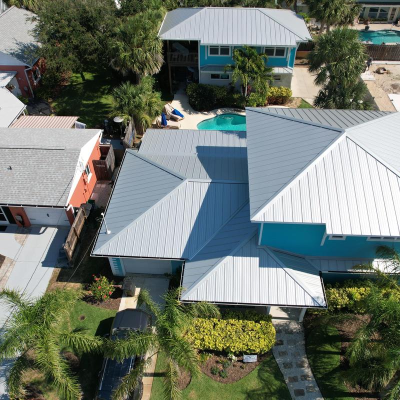 Aluminum standing seam metal roof with pool view Aluminum standing seam metal roof with pool view