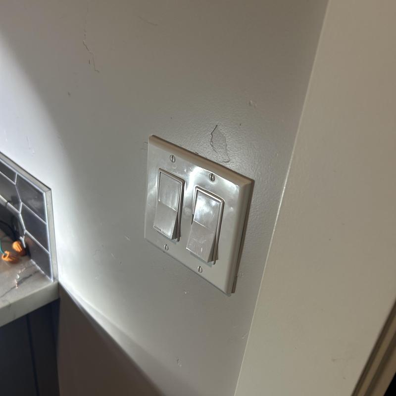 Decora style wall switch installation on interior wall