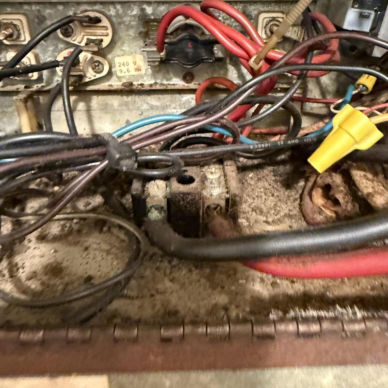 Old HVAC unit transformer wiring and connections Old HVAC unit transformer wiring and connections