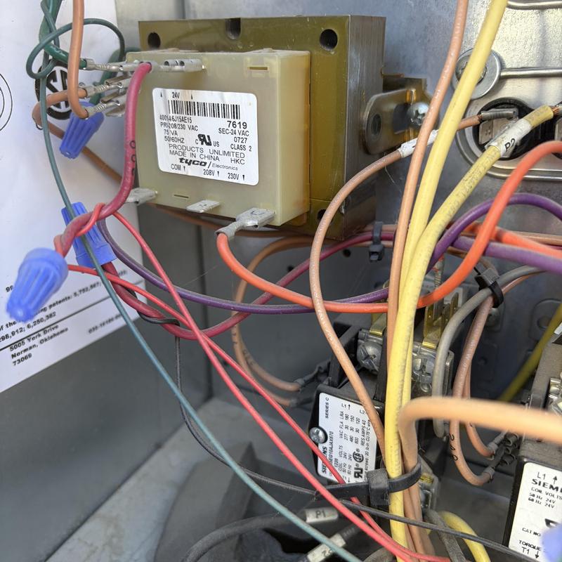 HVAC transformer with corrected voltage setting and wiring