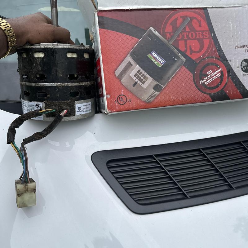 Blower motor with wiring and replacement motor box Blower motor with wiring and replacement motor box
