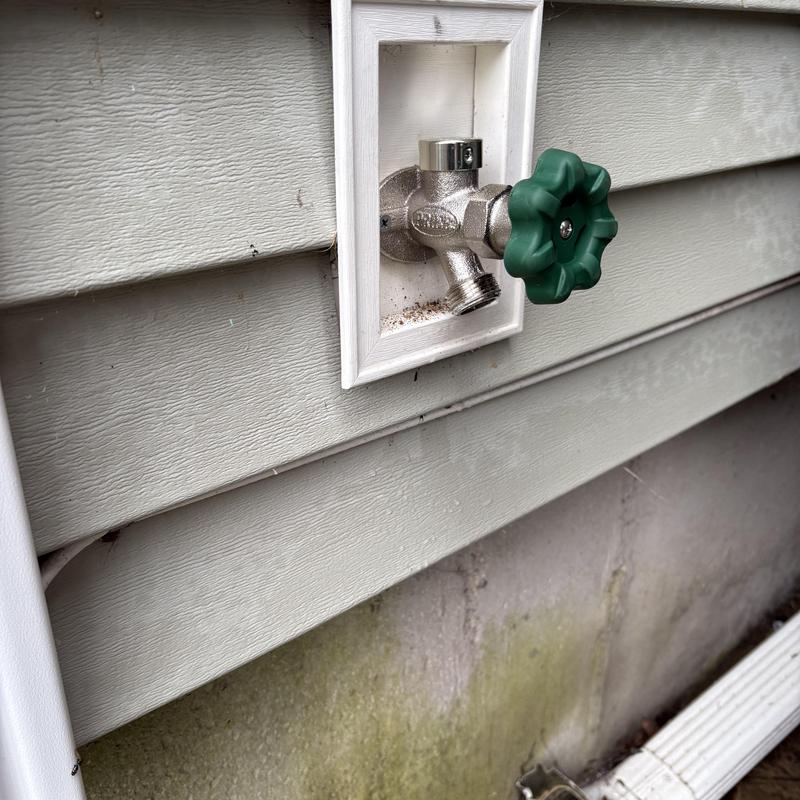 Frost-free outside faucet with green shutoff handle Frost-free outside faucet with green shutoff handle