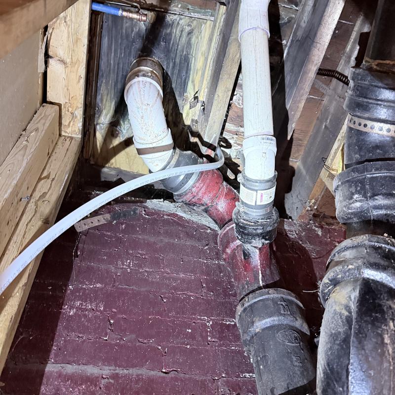Emergency shutoff valves with swapped hot and cold lines Emergency shutoff valves with swapped hot and cold lines
