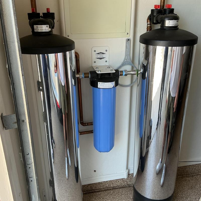 Water filtration system big blue filter replacement