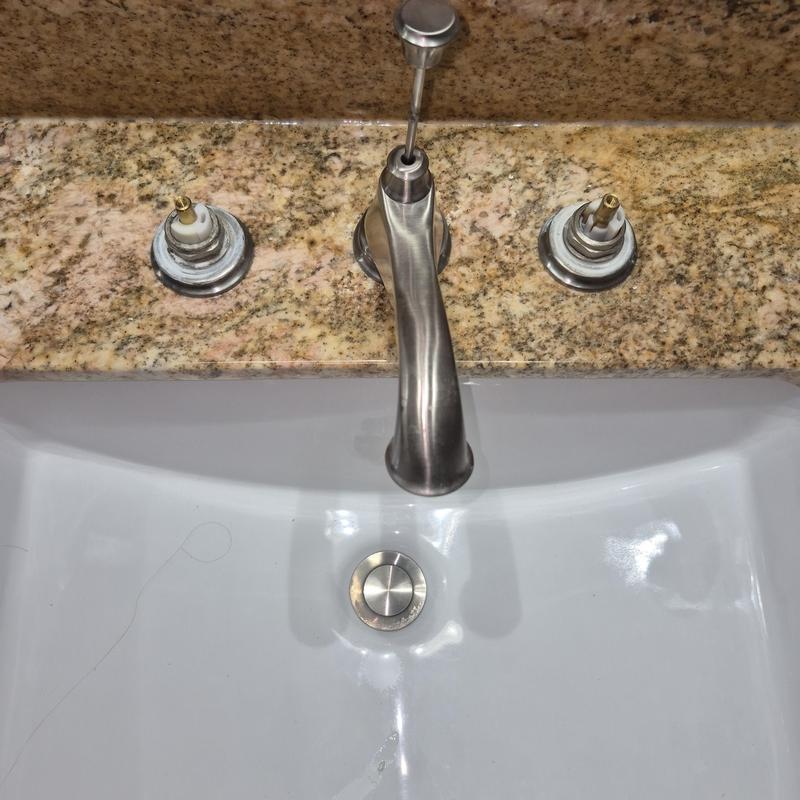 Delta 14-turn lavatory faucet with double handles