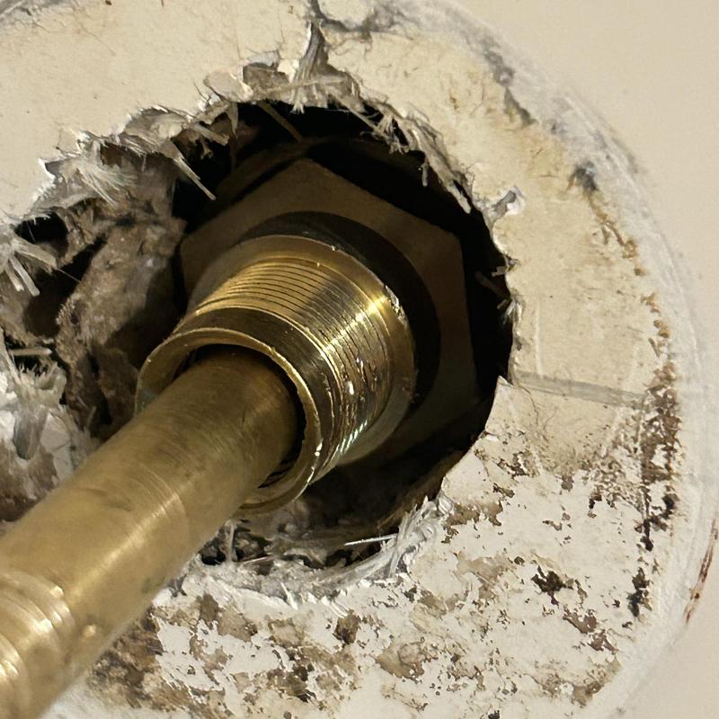 Tub valve stem and washer replacement in wall cavity Tub valve stem and washer replacement in wall cavity