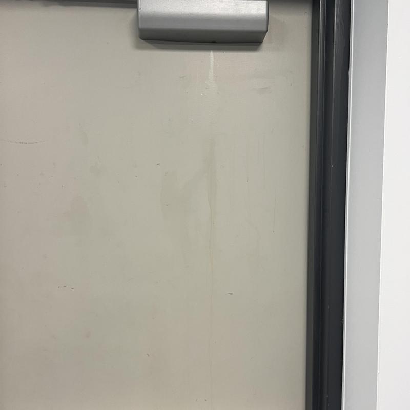 Door closer installed on metal door frame
