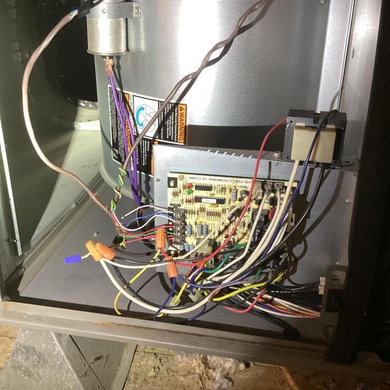 Furnace control board with wiring connections