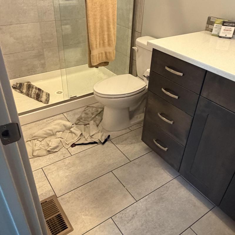 Toilet supply line leak with pressure valve installation Toilet supply line leak with pressure valve installation