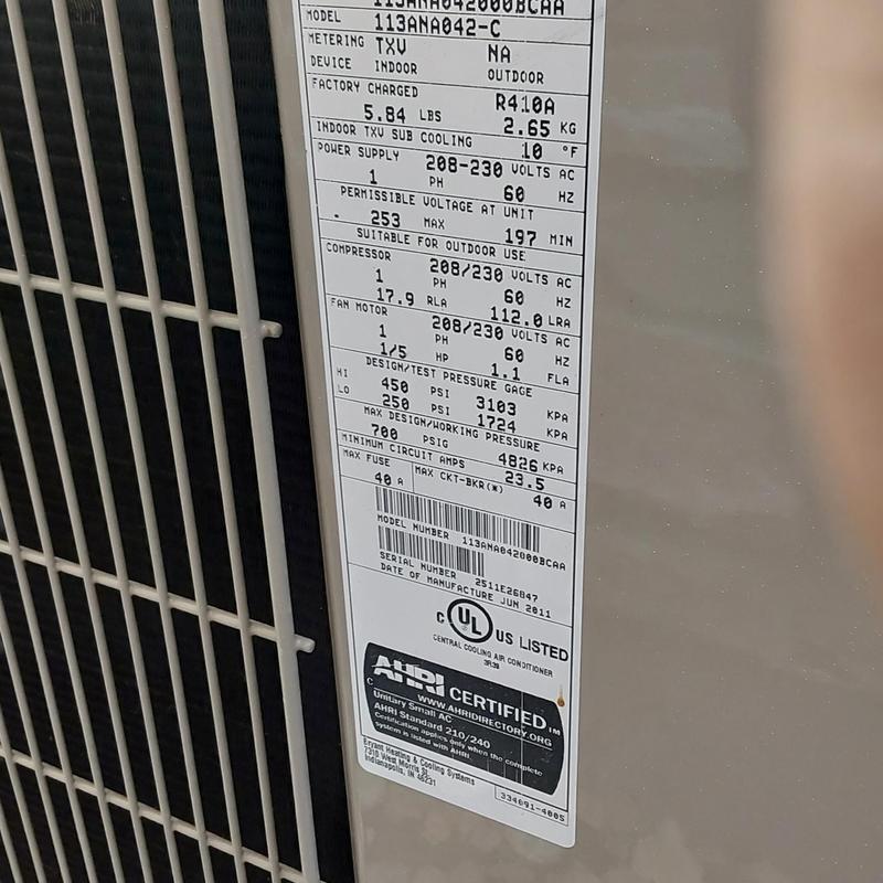 Carrier 113ANA Air Conditioner label with specs