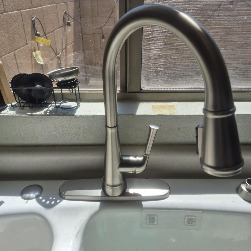 Kitchen sink faucet with single handle lever