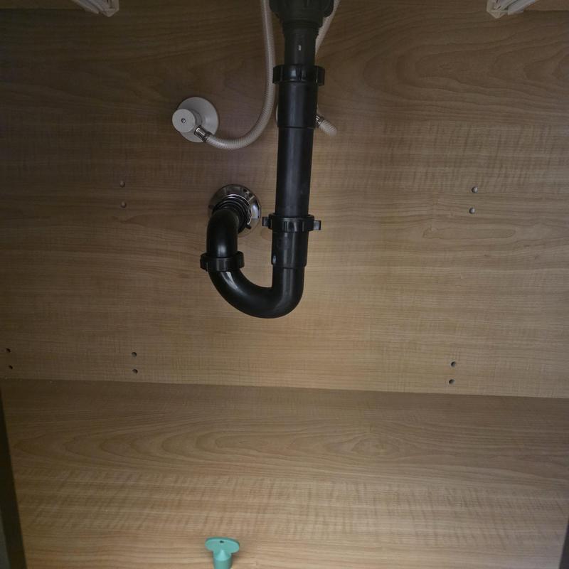 Four-inch lavatory faucet drain pipe installation under sink Four-inch lavatory faucet drain pipe installation under sink
