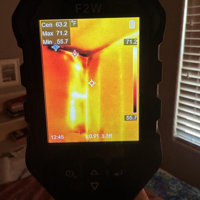Wall leak thermal imaging showing moisture detection
