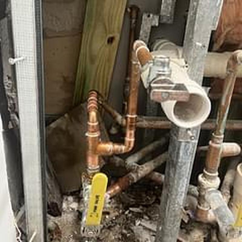 Copper tee with shutoff valve and soldered fittings