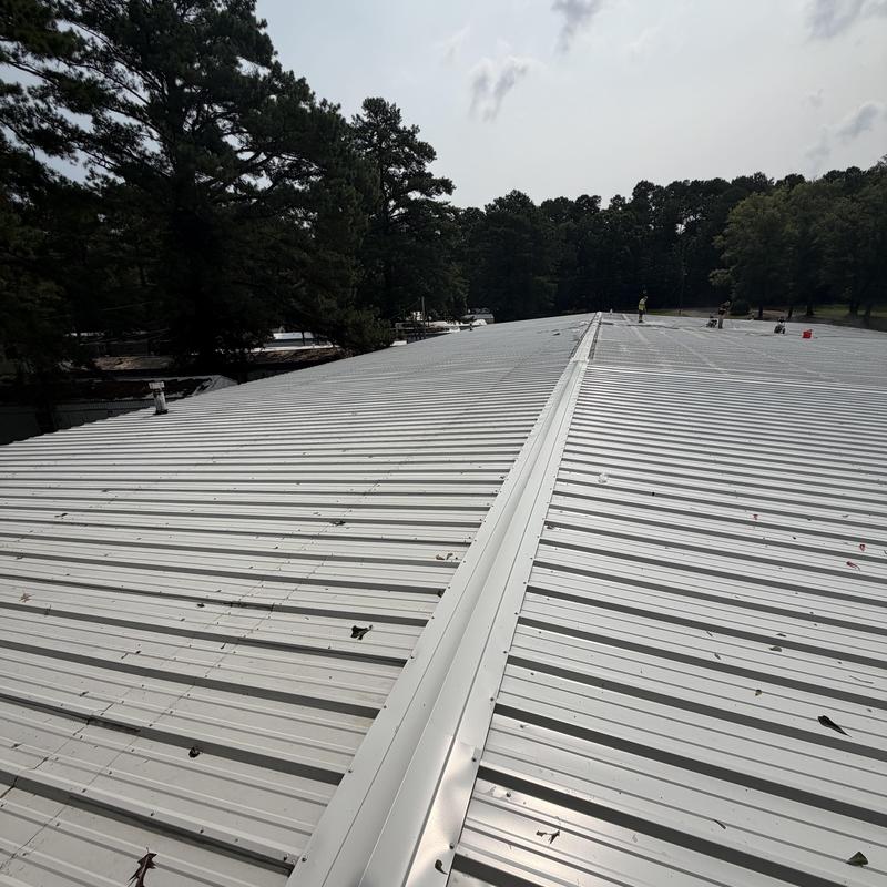 Metal roof chemical cleaning with GAF cleaner in Pearl, MS