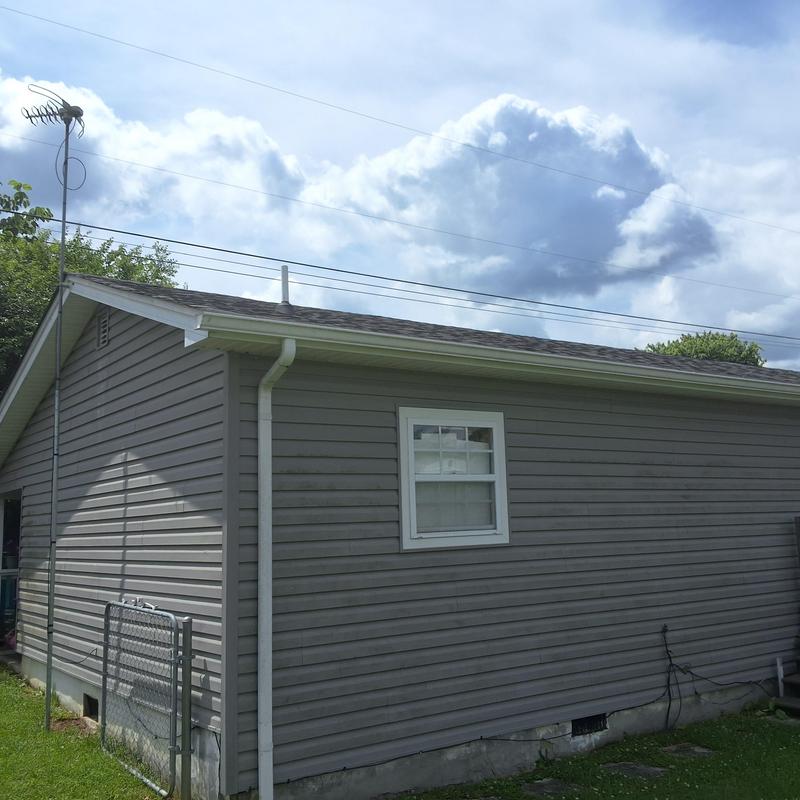 Asphalt shingle roof with aging and leak issues Asphalt shingle roof with aging and leak issues