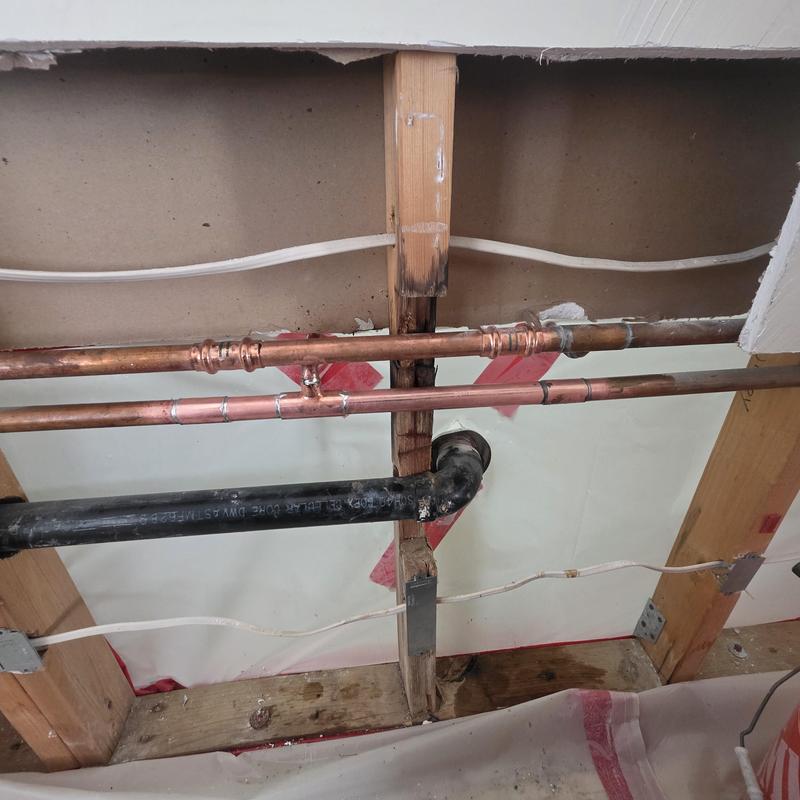 Copper water pipes replacement in wall cavity