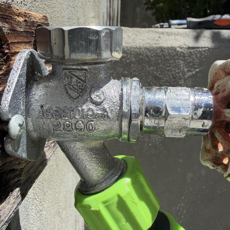 Exterior hose bib with leaking packing and valve handle