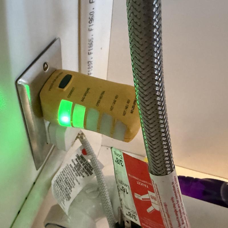 GFCI receptacle with moisture detection under sink