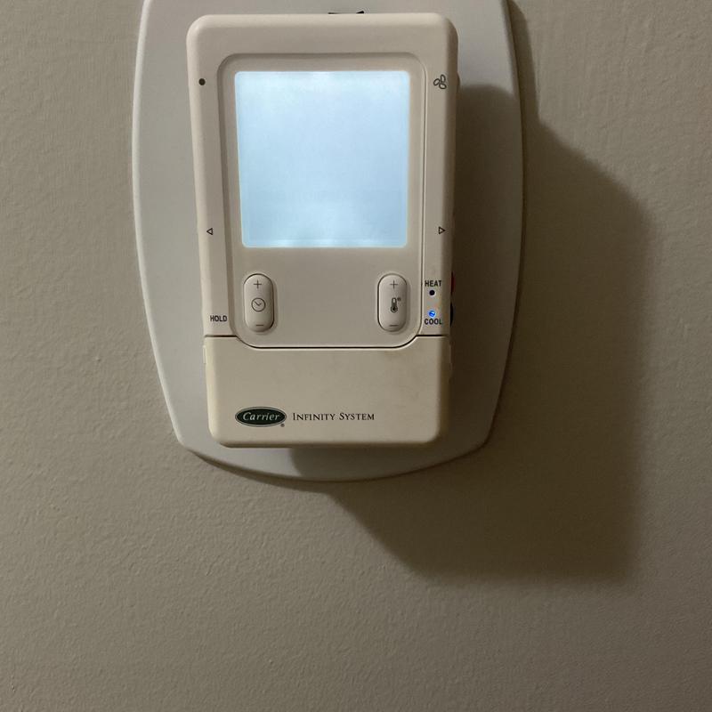 Carrier Infinity System thermostat with blank screen Carrier Infinity System thermostat with blank screen