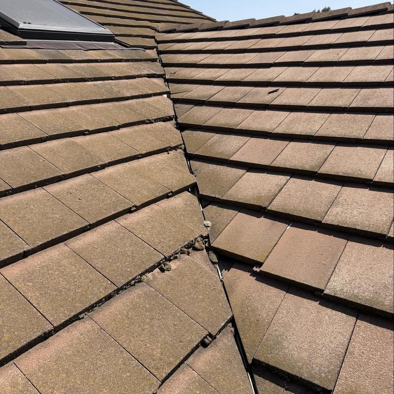 Flat tile roof valley inspection with no damage Flat tile roof valley inspection with no damage