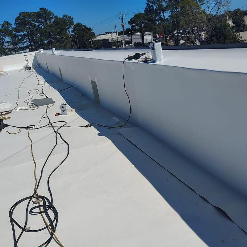 Commercial roof membrane seams with sealant tools Commercial roof membrane seams with sealant tools