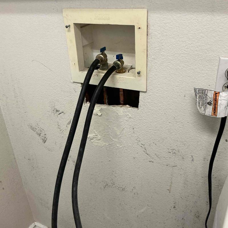 Laundry valve cold water connection with hoses