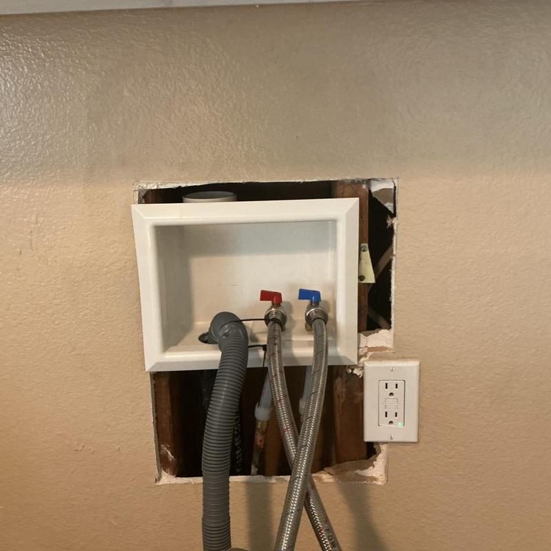 Laundry valve box with hot and cold shutoff valves