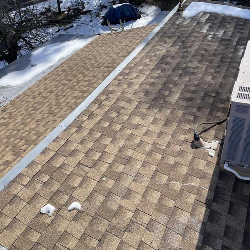Lifetime asphalt shingle roof with metal flashing